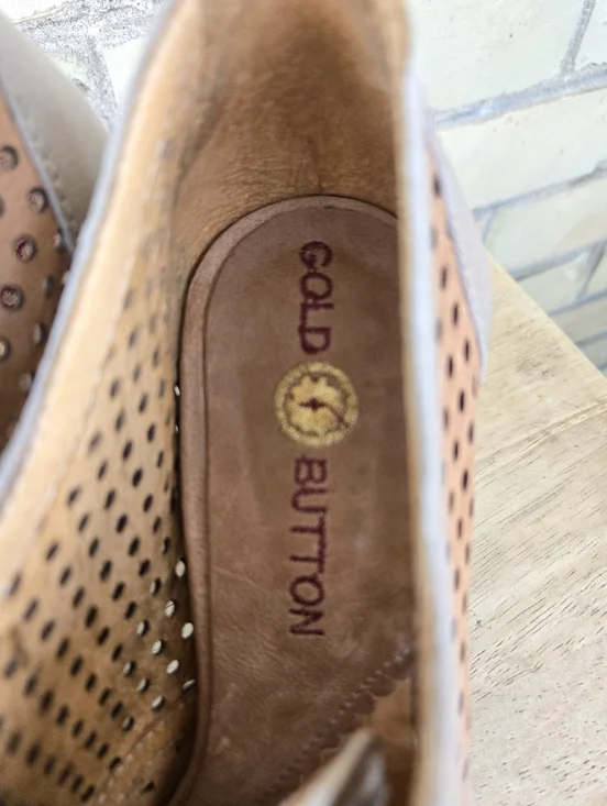 Gold Button Heels - Picture 5 of 11